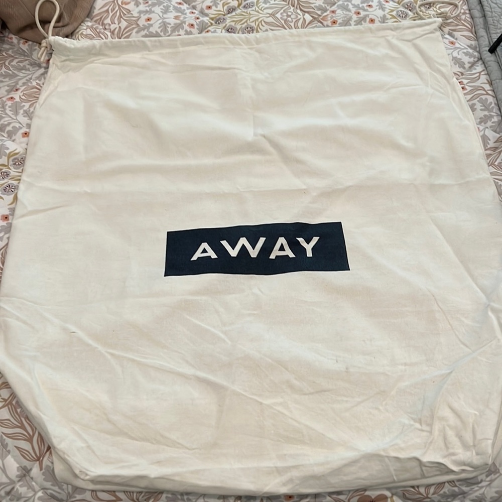 AWAY Dust/laundry bag